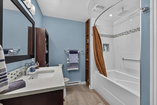 5075 Riverview Road, Fairmont Hot Springs, BC - Indoor Photo Showing Bathroom