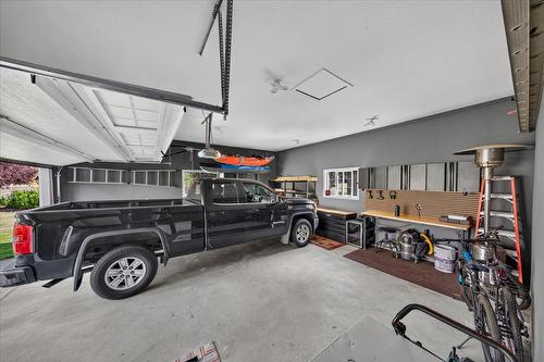5075 Riverview Road, Fairmont Hot Springs, BC - Indoor Photo Showing Garage