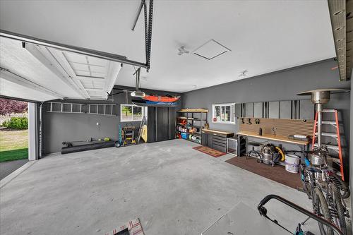 5075 Riverview Road, Fairmont Hot Springs, BC - Indoor Photo Showing Garage