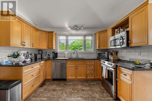 3570 Desert Lake Road, Frontenac (Frontenac South), ON - Indoor Photo Showing Kitchen