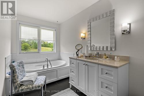 3570 Desert Lake Road, Frontenac (Frontenac South), ON - Indoor Photo Showing Bathroom