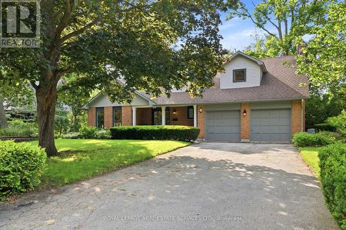 11 Regency Court, Oakville, ON - Outdoor With Facade