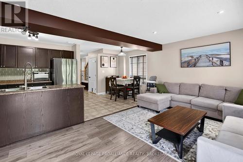 1571 Crimson Crescent, Kingston (City Northwest), ON - Indoor Photo Showing Living Room