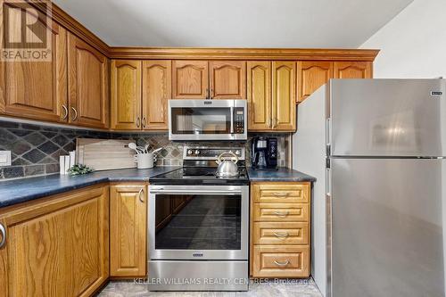 54 Dorothy Avenue, Georgina, ON - Indoor Photo Showing Kitchen