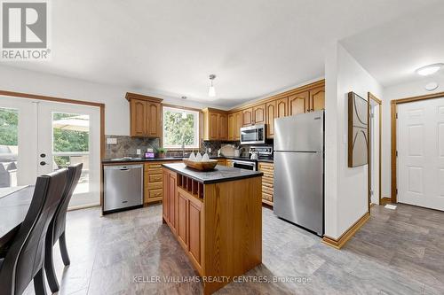 54 Dorothy Avenue, Georgina, ON - Indoor Photo Showing Kitchen