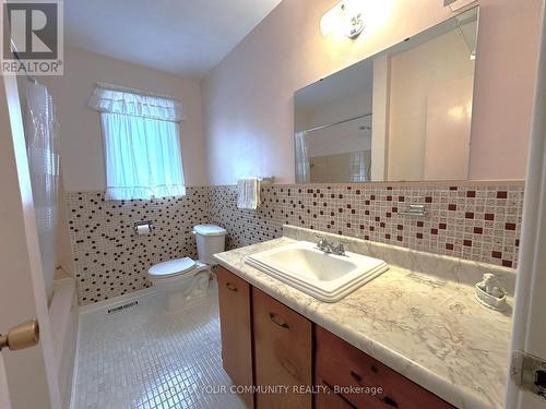 4 PC BATHROOM MAIN LEVEL - 15 Resolution Crescent, Toronto, ON - Indoor Photo Showing Bathroom