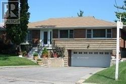 102 BETTY ANN DRIVE Toronto, ON M2N 1X2