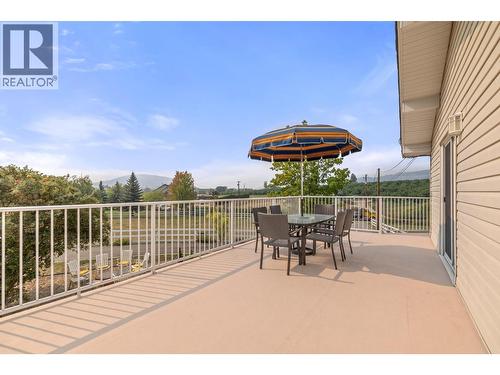 535 Curtis Road, Kelowna, BC - Outdoor With Exterior