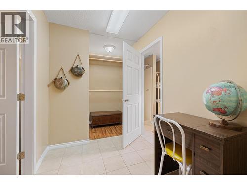 535 Curtis Road, Kelowna, BC - Indoor