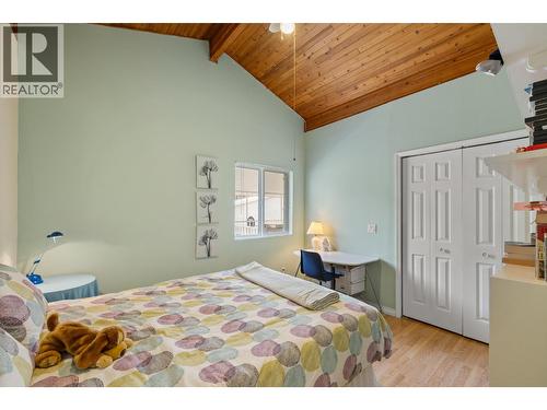 535 Curtis Road, Kelowna, BC - Indoor Photo Showing Bedroom