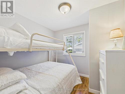 1014 Kelly Road, Lake Of Bays (Mclean), ON - Indoor Photo Showing Bedroom