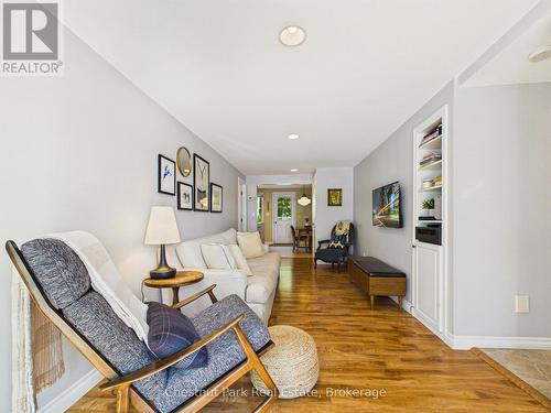 1014 Kelly Road, Lake Of Bays (Mclean), ON - Indoor Photo Showing Other Room