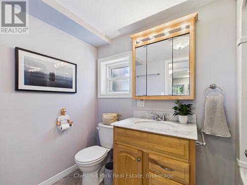 1014 Kelly Road, Lake Of Bays (Mclean), ON - Indoor Photo Showing Bathroom