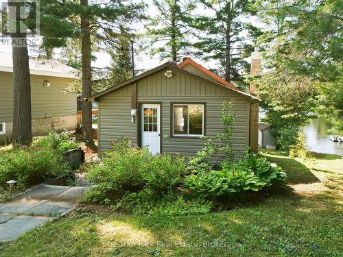 1014 Kelly Road, Lake Of Bays (Mclean), ON - Outdoor