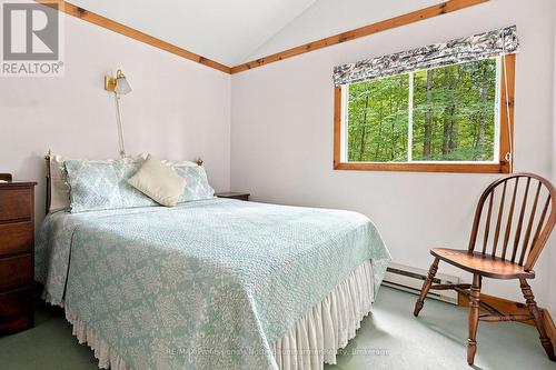 1075 Nanook Lane, Highlands East (Monmouth), ON - Indoor Photo Showing Bedroom
