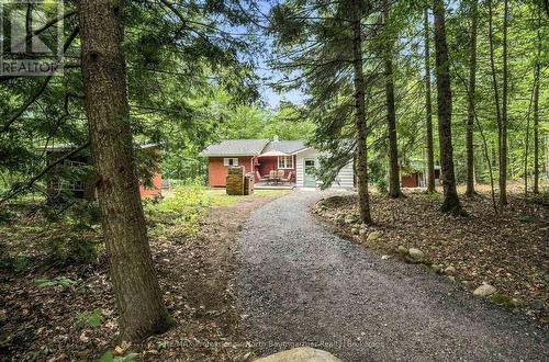 1075 Nanook Lane, Highlands East (Monmouth), ON - Outdoor