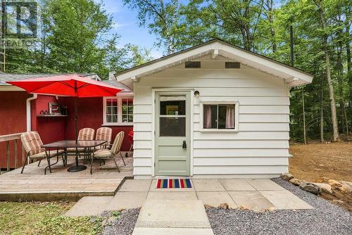 1075 Nanook Lane, Highlands East (Monmouth), ON - Outdoor