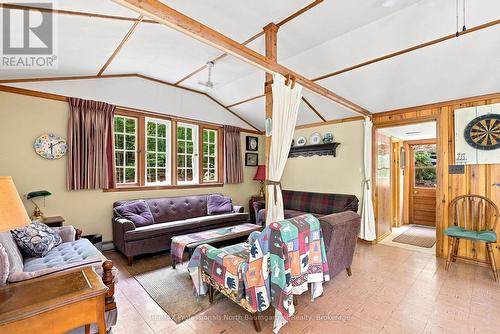 1075 Nanook Lane, Highlands East (Monmouth), ON - Indoor