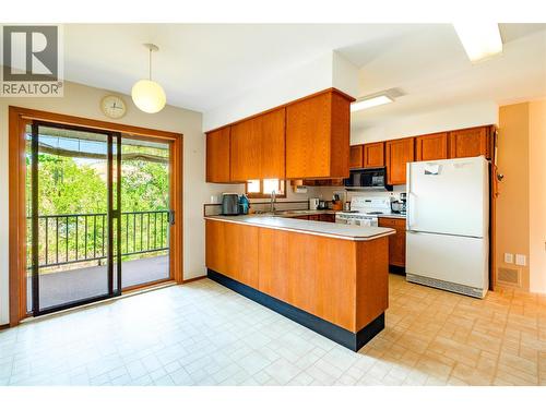 7315 Longacre Drive, Vernon, BC - Indoor Photo Showing Kitchen