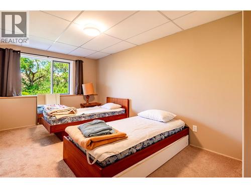 7315 Longacre Drive, Vernon, BC - Indoor Photo Showing Bedroom