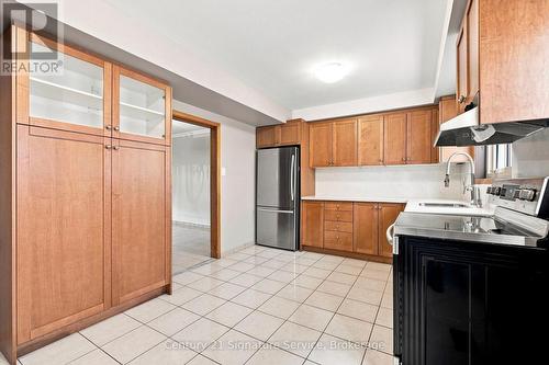 524 Silverthorn Avenue, Toronto, ON - Indoor Photo Showing Kitchen