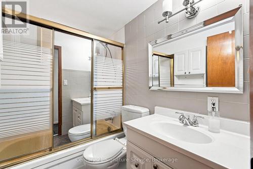 524 Silverthorn Avenue, Toronto, ON - Indoor Photo Showing Bathroom
