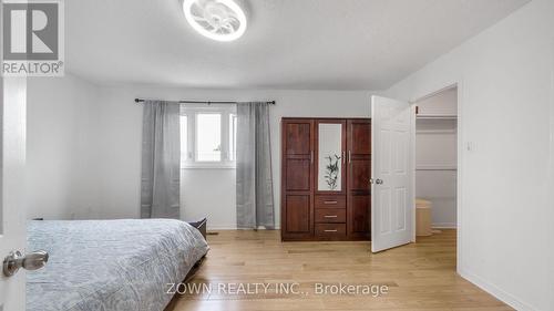 1542 Kirkrow Crescent, Mississauga, ON - Indoor Photo Showing Bedroom
