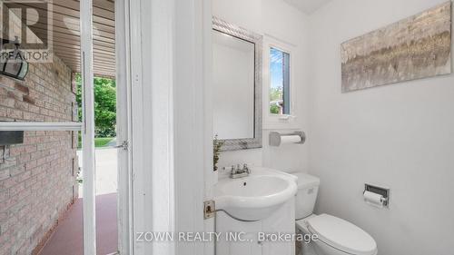 1542 Kirkrow Crescent, Mississauga, ON - Indoor Photo Showing Bathroom