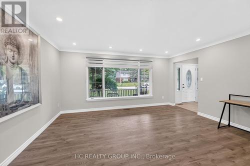 22 Fireside Drive, Hamilton, ON - Indoor Photo Showing Other Room