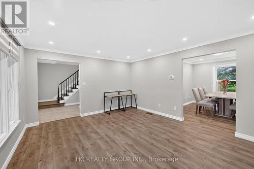 22 Fireside Drive, Hamilton, ON - Indoor Photo Showing Other Room