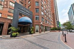 1202 - 633 BAY STREET Toronto, ON M5G 2G4