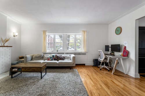 Living Room - 5200 Av. De Westbury, Montréal (Côte-Des-Neiges/Notre-Dame-De-Grâce), QC - Indoor