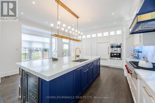 6 Stokes Drive, King, ON - Indoor Photo Showing Kitchen With Upgraded Kitchen