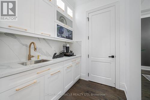 6 Stokes Drive, King, ON - Indoor Photo Showing Other Room