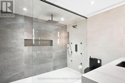 6 Stokes Drive, King, ON - Indoor Photo Showing Bathroom