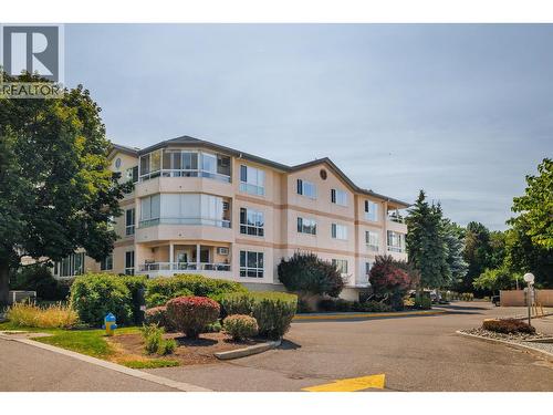 709 Houghton Road Unit# 315, Kelowna, BC - Outdoor With Facade