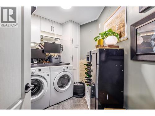 709 Houghton Road Unit# 315, Kelowna, BC - Indoor Photo Showing Laundry Room