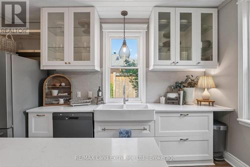 581 Queen Street, Kincardine, ON - Indoor Photo Showing Kitchen