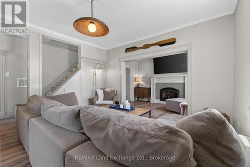 581 Queen Street, Kincardine, ON - Indoor Photo Showing Living Room With Fireplace