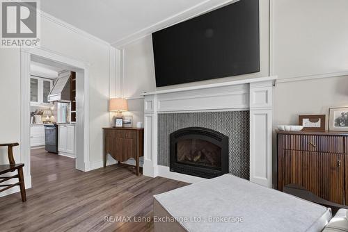 581 Queen Street, Kincardine, ON - Indoor Photo Showing Living Room With Fireplace