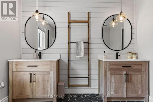 581 Queen Street, Kincardine, ON - Indoor Photo Showing Bathroom