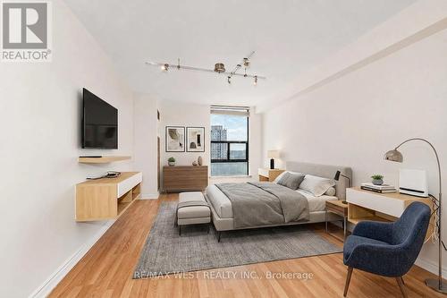1604 - 18 Knightsbridge Road, Brampton, ON - Indoor Photo Showing Bedroom