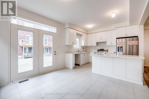 59 Hager Crek Terrace, Hamilton, ON - Indoor Photo Showing Kitchen