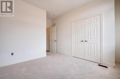 59 Hager Crek Terrace, Hamilton, ON - Indoor Photo Showing Other Room