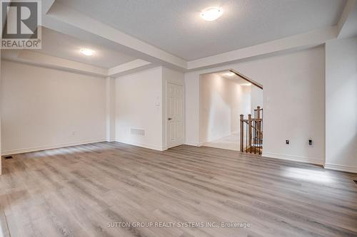 59 Hager Crek Terrace, Hamilton, ON - Indoor Photo Showing Other Room
