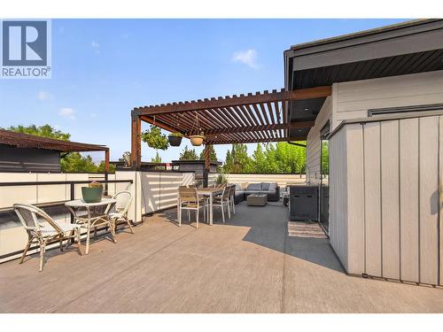 945 Borden Avenue Unit# 1, Kelowna, BC - Outdoor With Deck Patio Veranda With Exterior