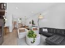945 Borden Avenue Unit# 1, Kelowna, BC  - Indoor Photo Showing Living Room 