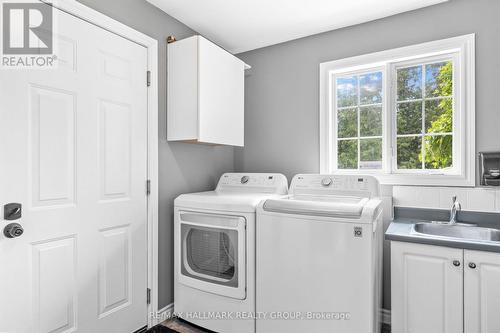 520 David Manchester Road, Ottawa, ON - Indoor Photo Showing Laundry Room
