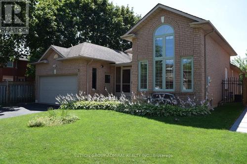 51 DAINES DRIVE  Whitby, ON L1R 2E8