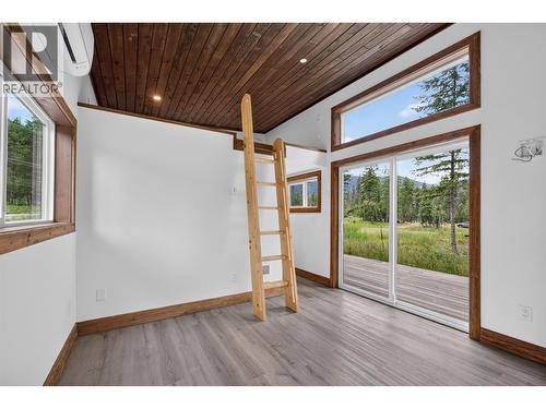 5533 33 Highway Unit# 1, Beaverdell, BC 